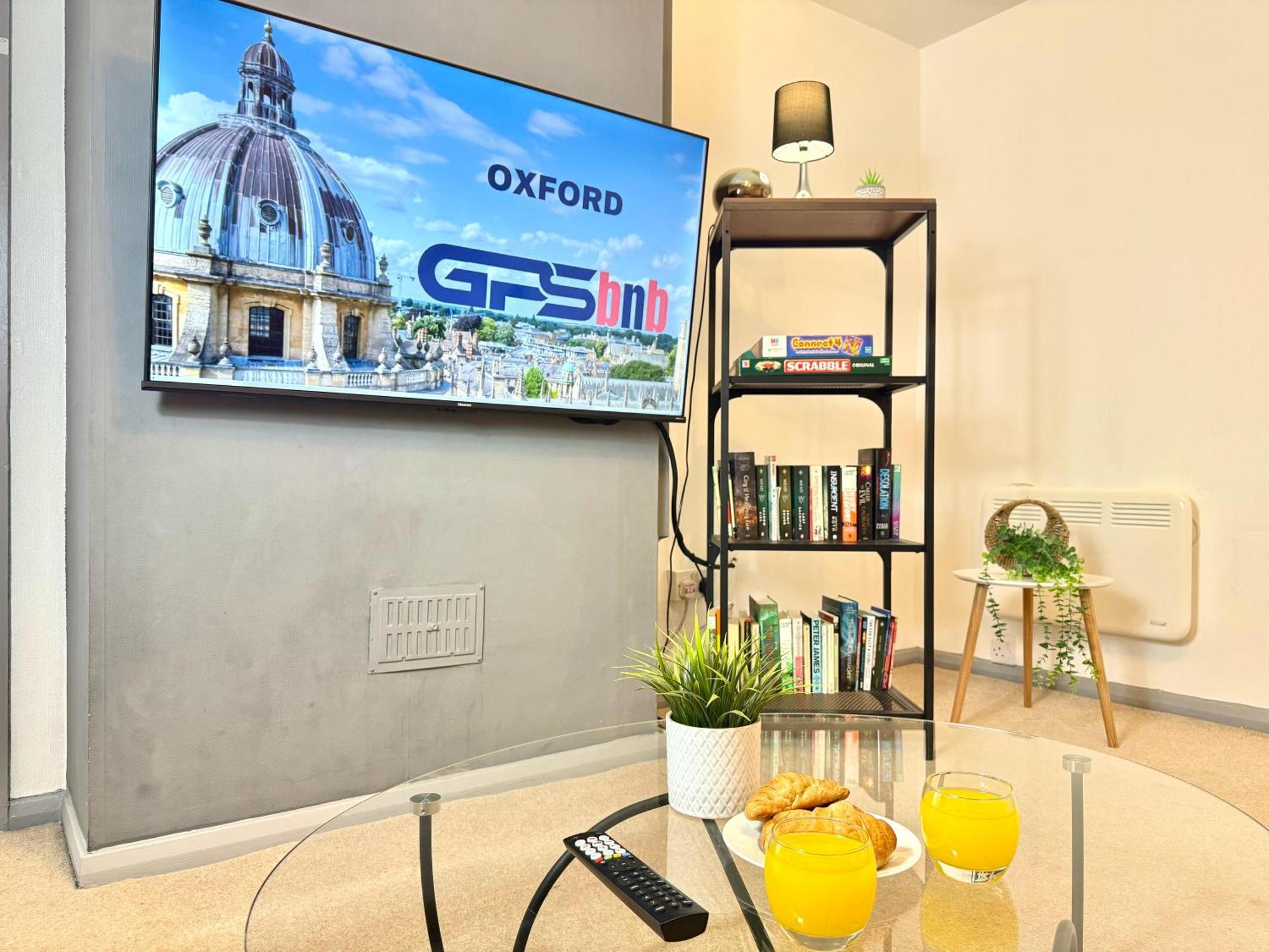 Stylish 3-Bedroom House With Garden & Free Parking'S, Prime Location With Private Garden Кидлингтон Экстерьер фото